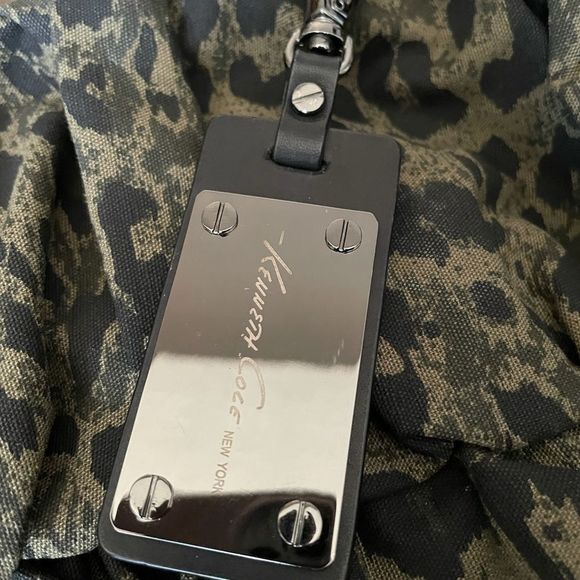 Kenneth Cole Purse - Picture 8 of 8